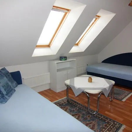 Im Gutshaus Schulenbrook * Metelsdorf